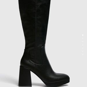 NEVER WORN Pull & Bear knee high boots